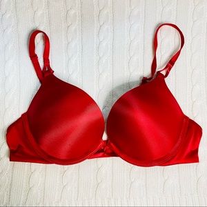 VICTORIA’S SECRET Miraculous Plunge Bra in Red❤️